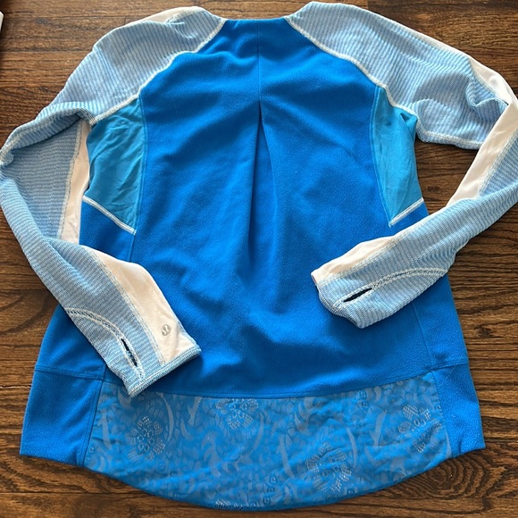 Lululemon top - Picture 4 of 5